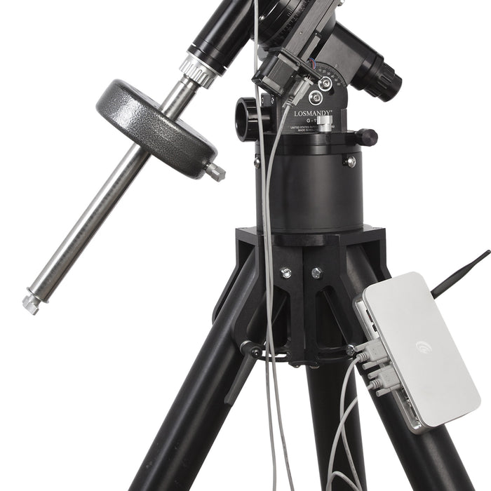 Accesso a Internet in diretta-Crea astrofotografi durante il controllo di un APO FPL-53 165mm ED utilizzando il PMC-Oight tramite operazione di telescopio remoto